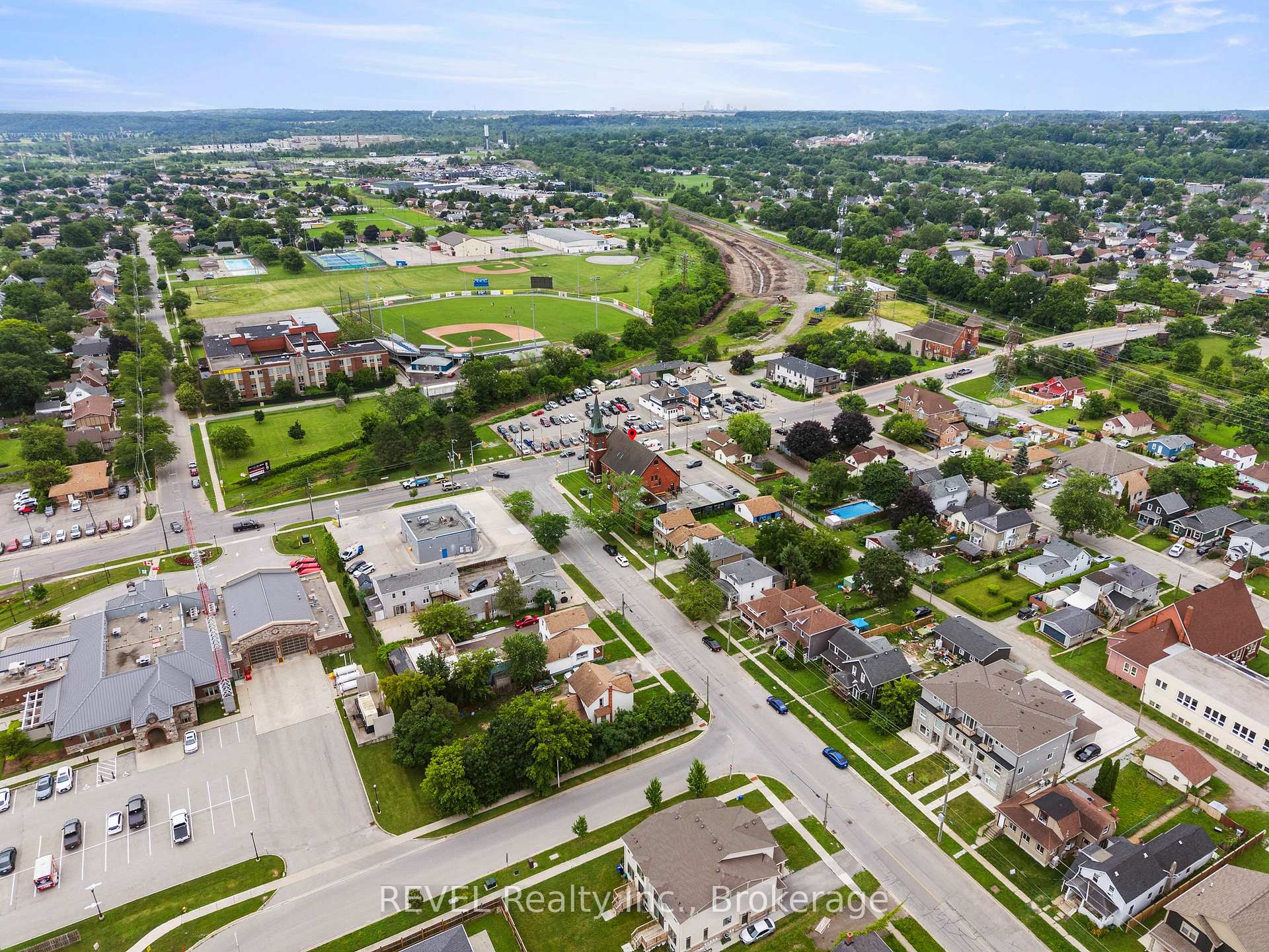 Photo 39 of Unit 3, 405 Merritt Street, St. Catharines, Oakdale — HOMEH