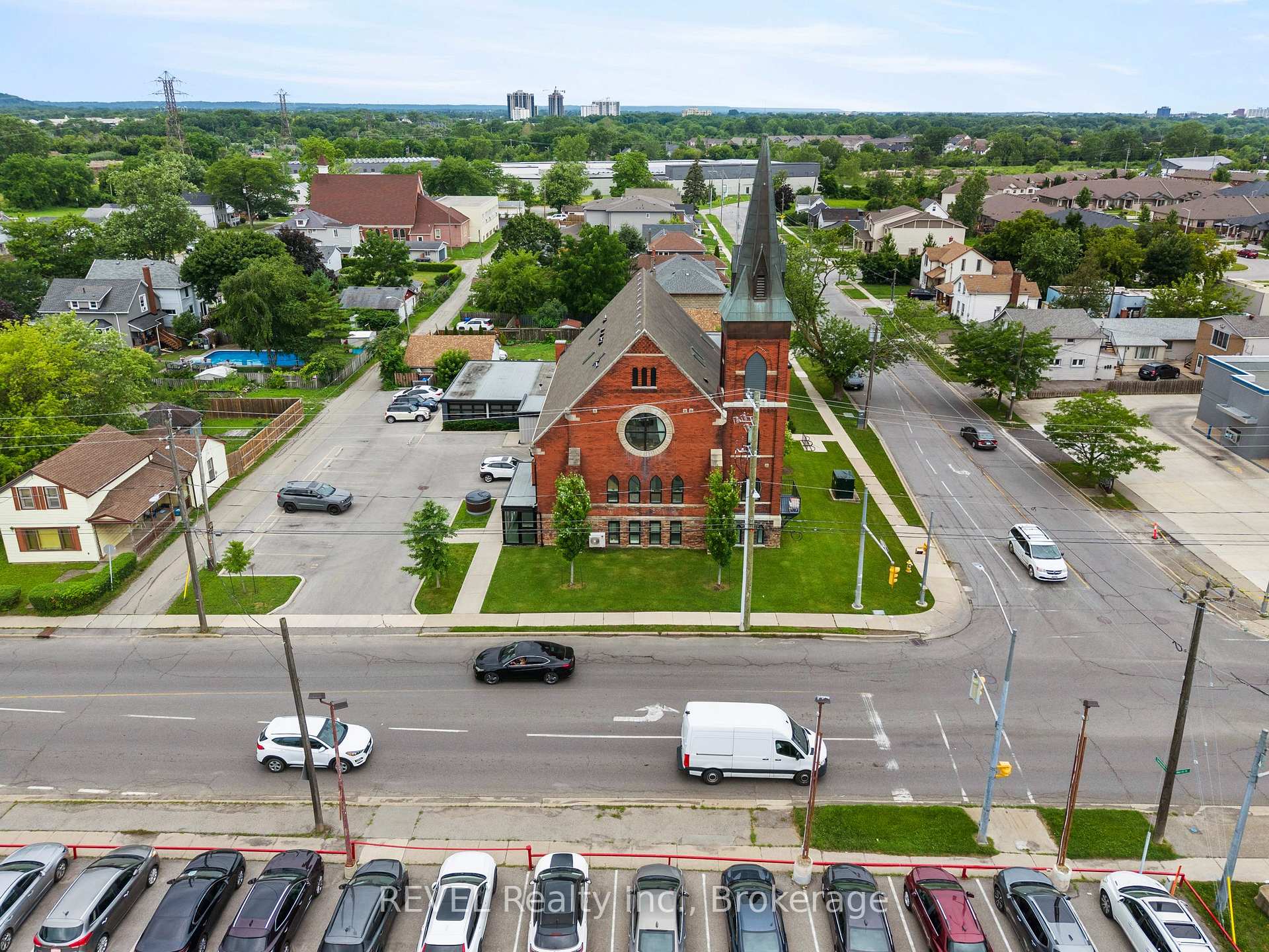 Photo 41 of Unit 3, 405 Merritt Street, St. Catharines, Oakdale — HOMEH