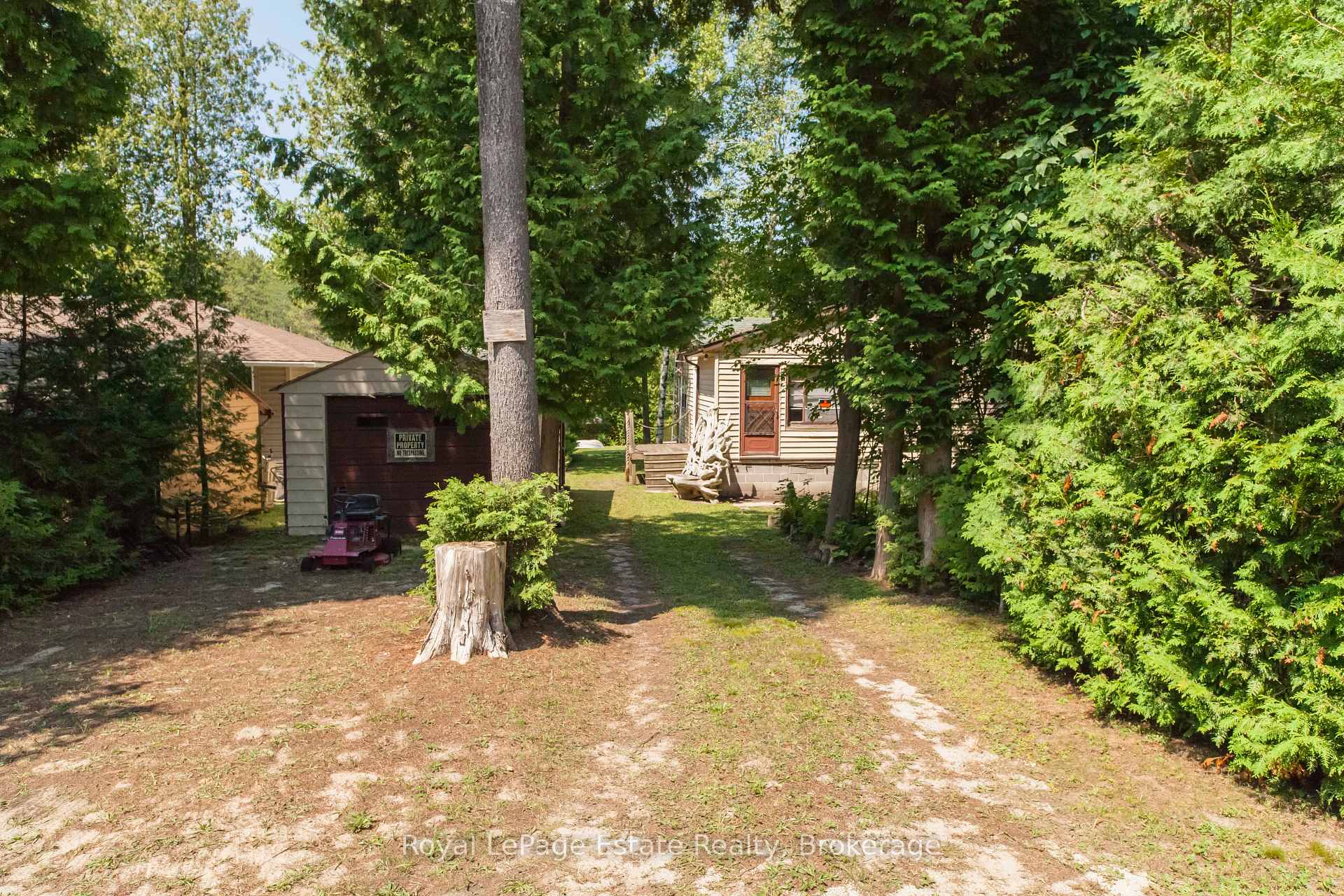 Photo 2 of 20 Cammidge Crescent, South Bruce Peninsula — HOMEH