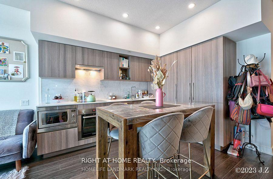 Photo 5 of Unit 3309, 19 Bathurst Street, Toronto, Waterfront Communities — HOMEH