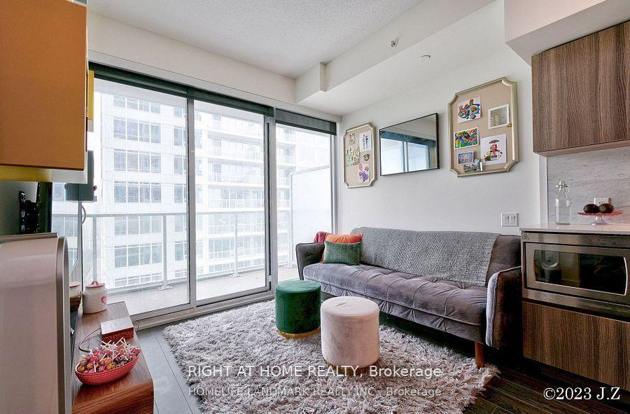 Photo 7 of Unit 3309, 19 Bathurst Street, Toronto, Waterfront Communities — HOMEH