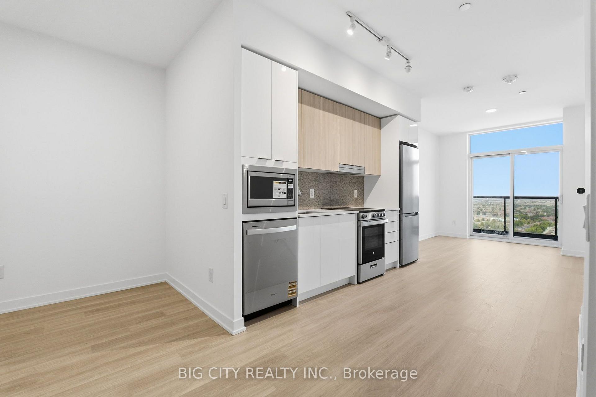 Front of Unit 1601, 5105 Hurontario Street