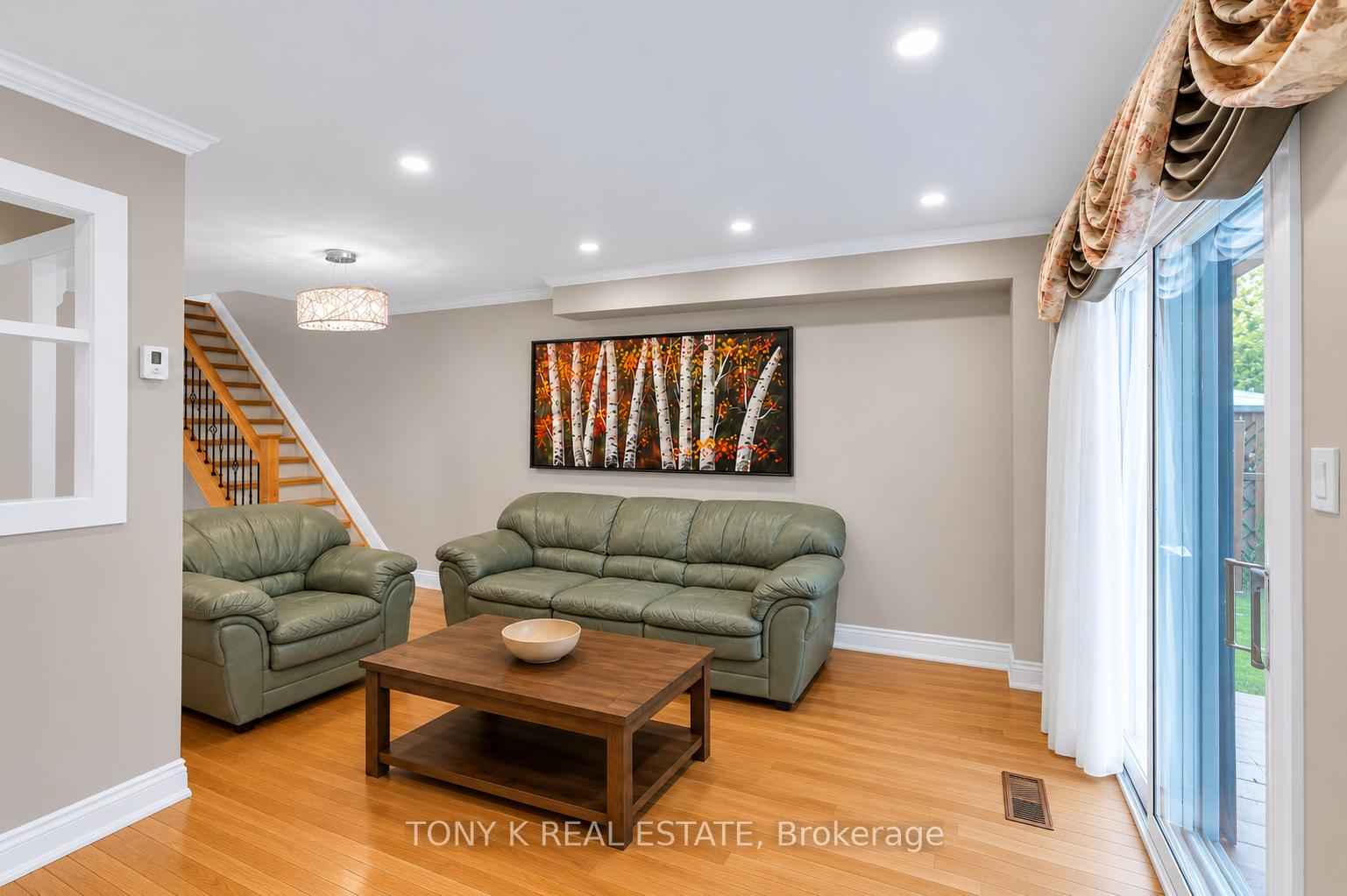 Photo 3 of Unit 21, 2035 Asta Drive, Mississauga, Cooksville — HOMEH