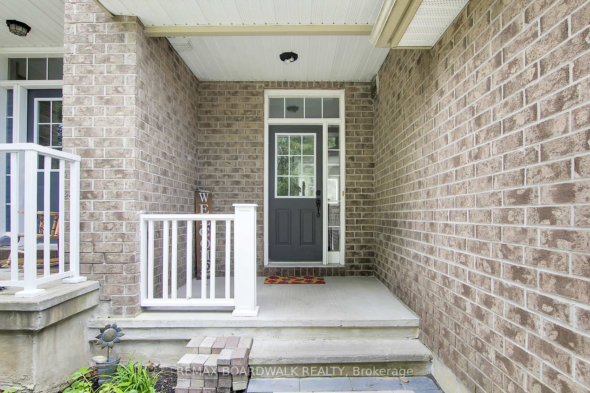 Photo 2 of 86 Saddlesmith Circle, Ottawa, Kanata - Emerald Meadows/Trailwest — HOMEH