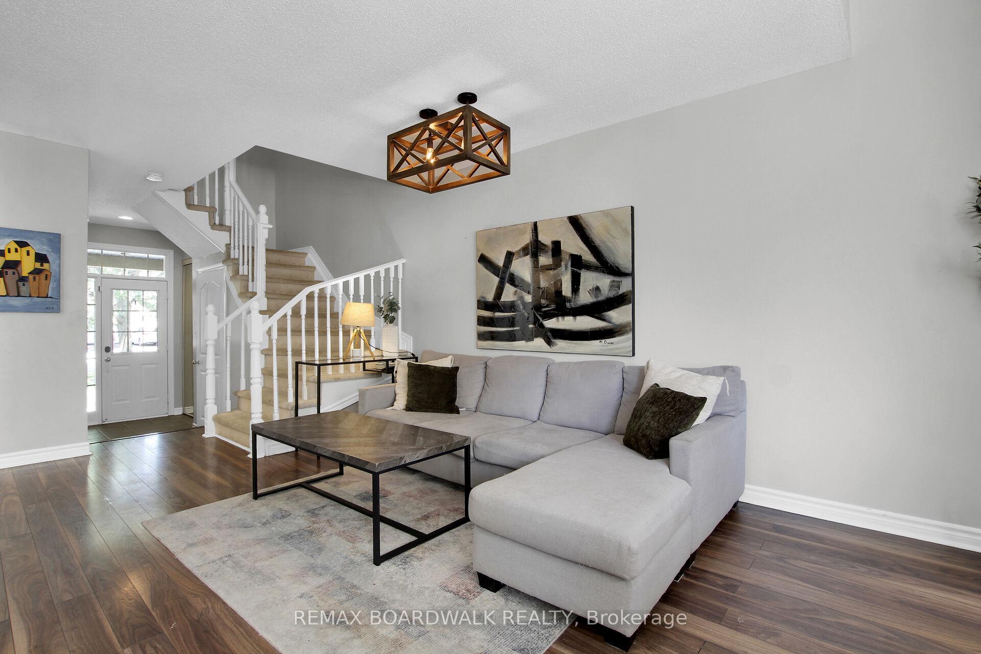 Photo 6 of 86 Saddlesmith Circle, Ottawa, Kanata - Emerald Meadows/Trailwest — HOMEH