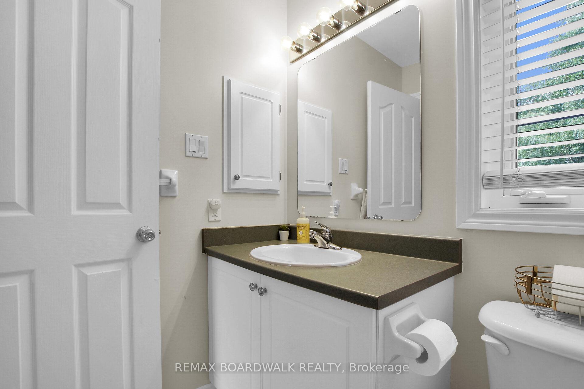 Photo 16 of 86 Saddlesmith Circle, Ottawa, Kanata - Emerald Meadows/Trailwest — HOMEH