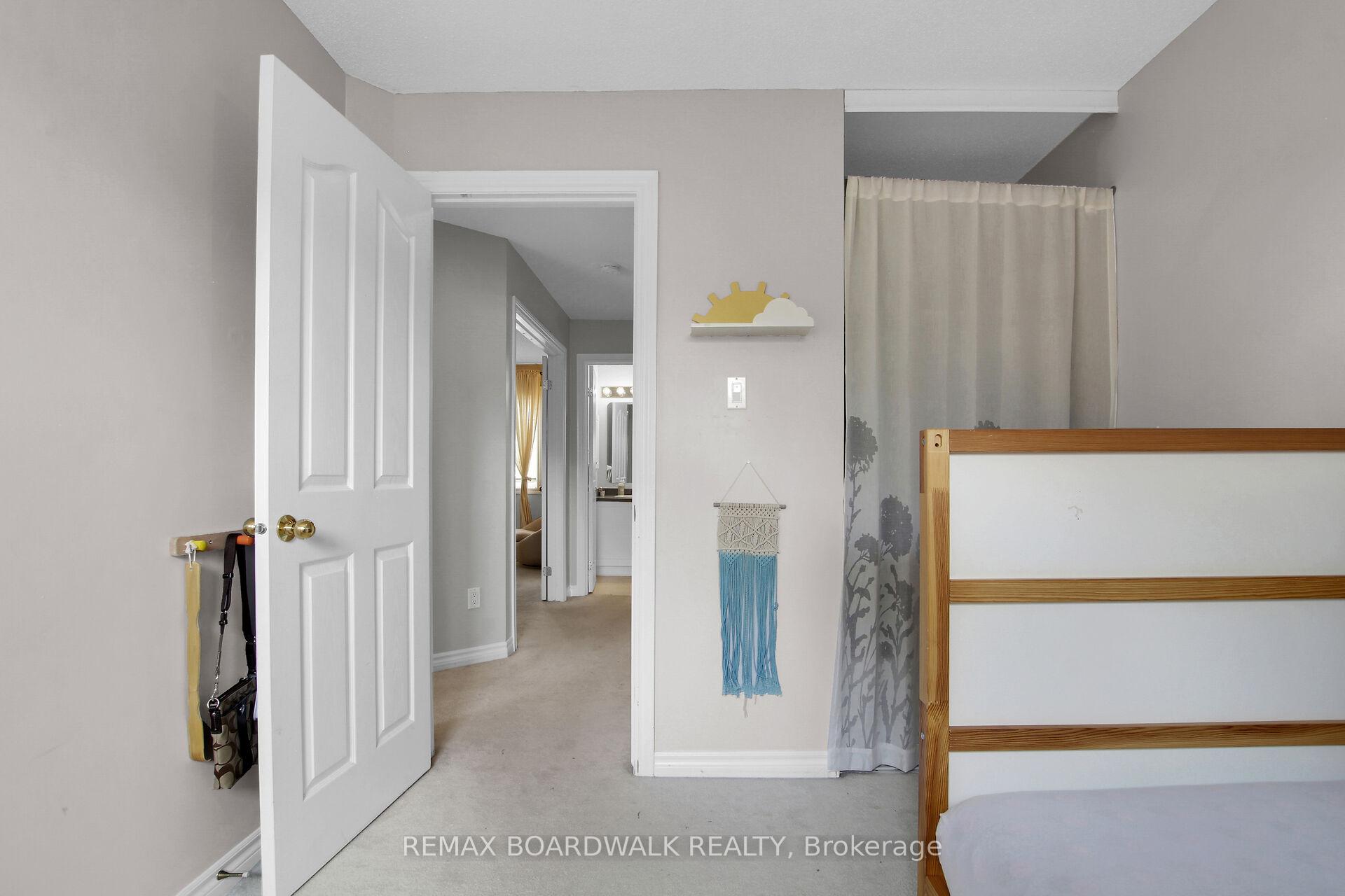 Photo 19 of 86 Saddlesmith Circle, Ottawa, Kanata - Emerald Meadows/Trailwest — HOMEH