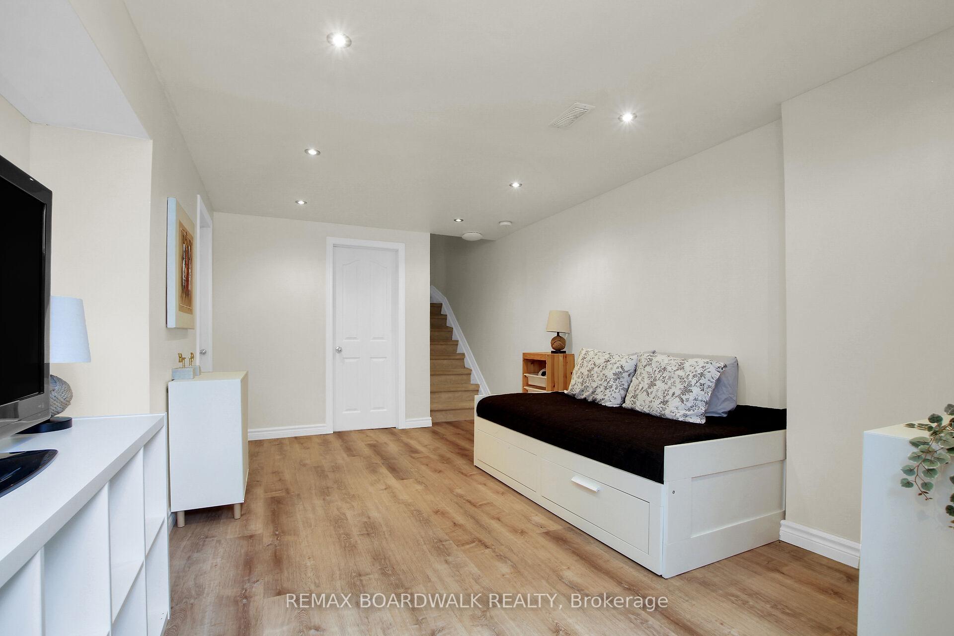 Photo 20 of 86 Saddlesmith Circle, Ottawa, Kanata - Emerald Meadows/Trailwest — HOMEH