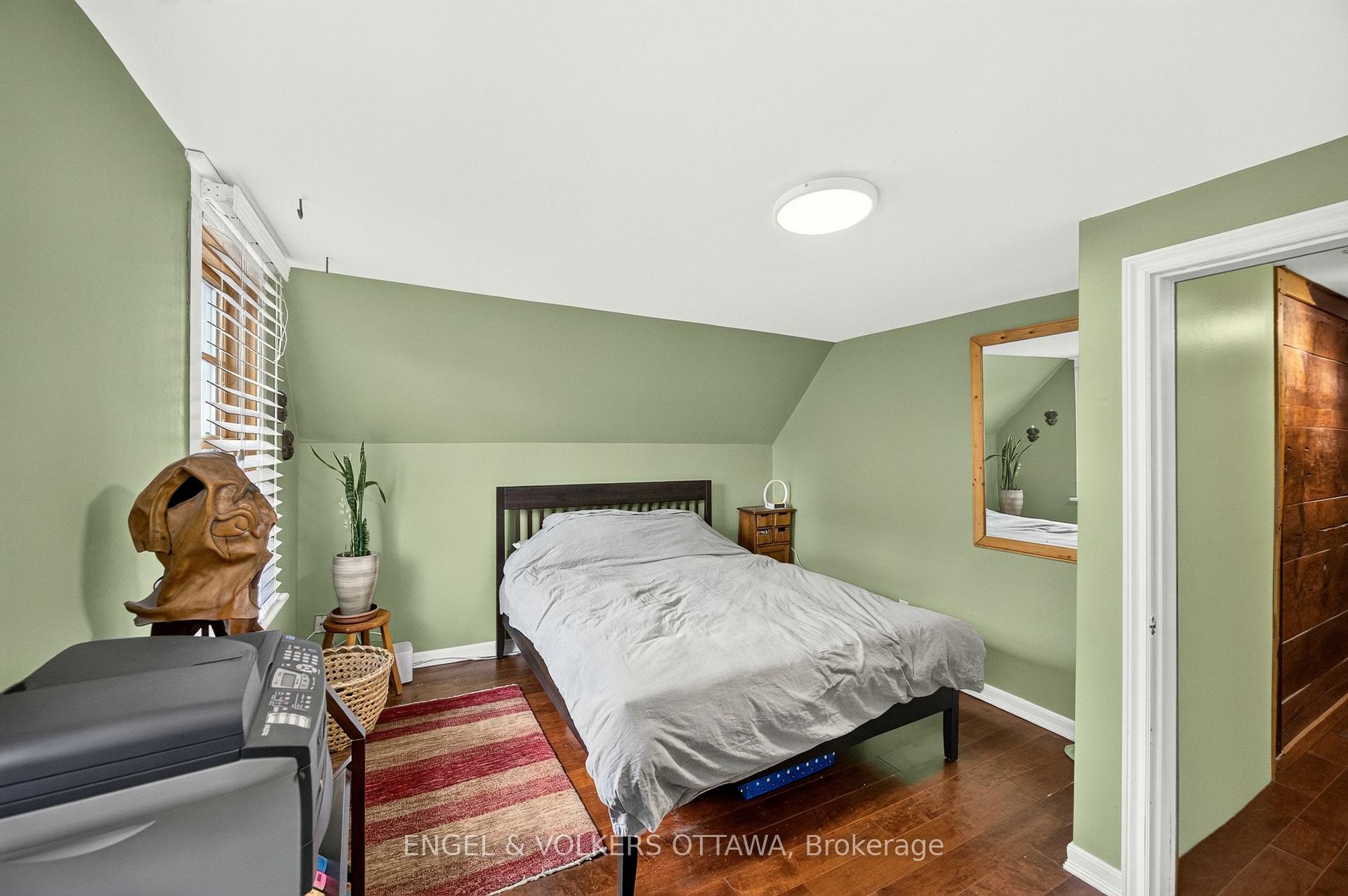 Photo 37 of 15 Lowrey Street, Ottawa, Hintonburg — HOMEH