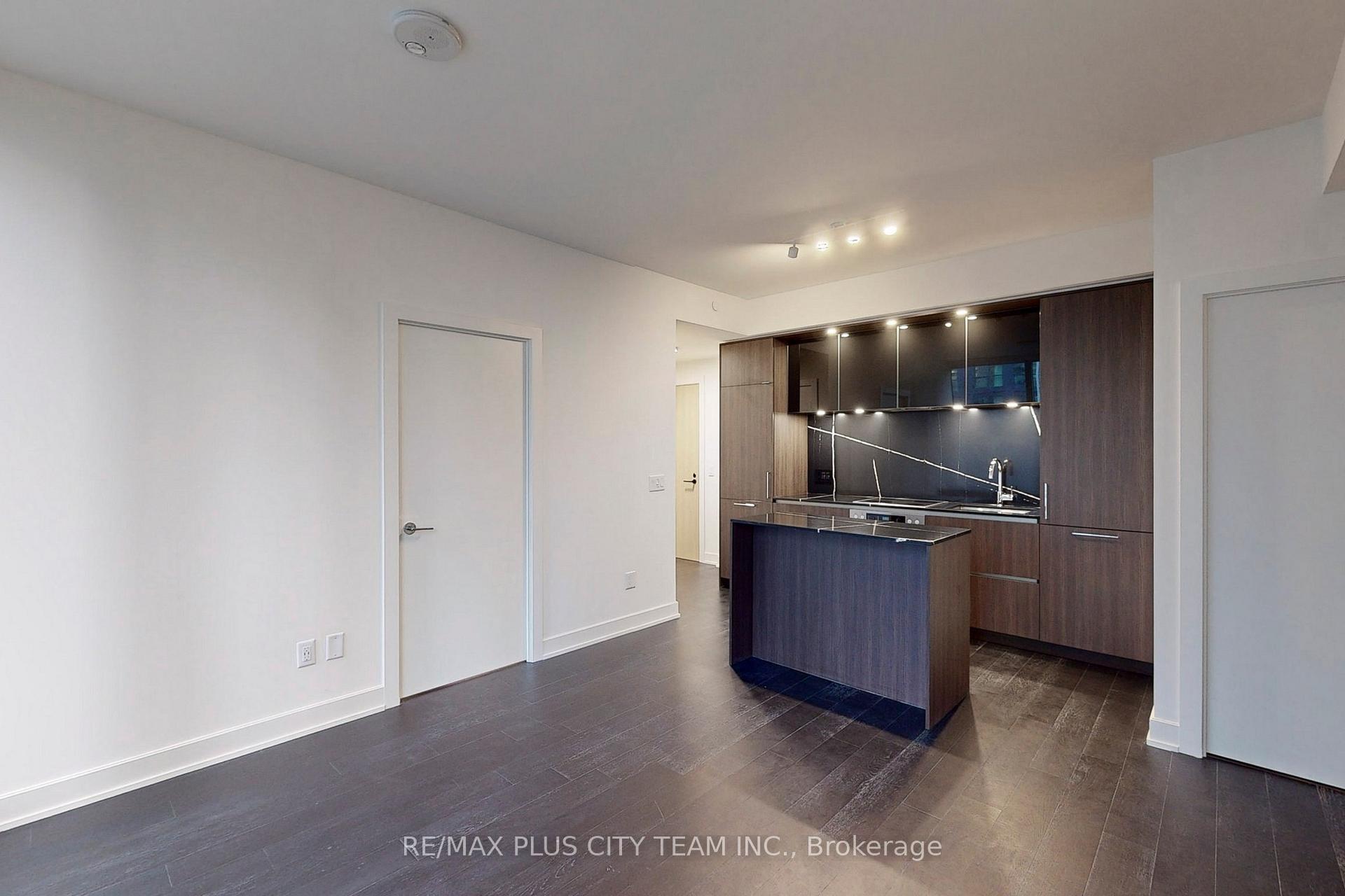 Photo 6 of Unit 1613, 35 Mercer Street, Toronto, Waterfront Communities — HOMEH