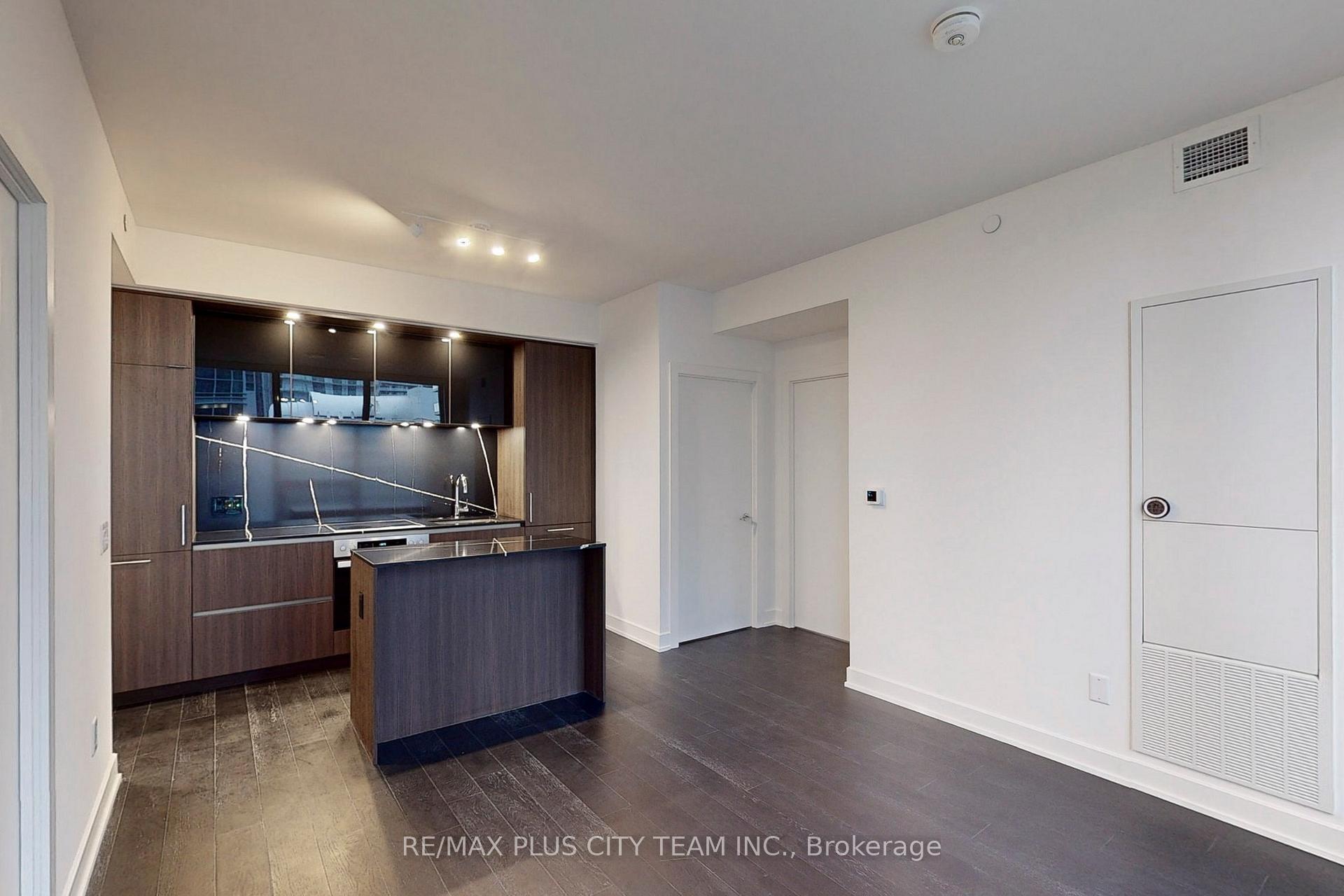 Photo 10 of Unit 1613, 35 Mercer Street, Toronto, Waterfront Communities — HOMEH
