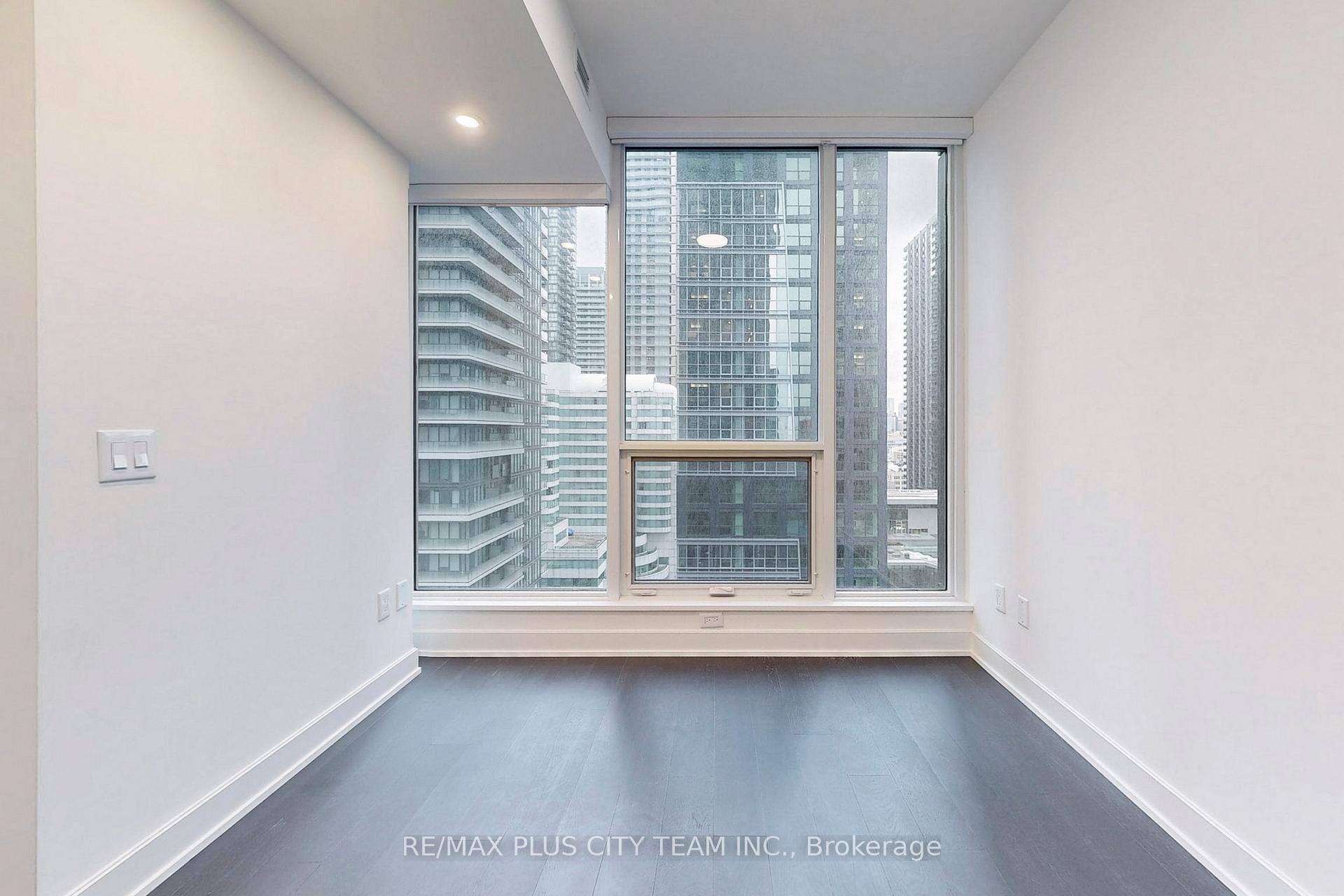Photo 32 of Unit 1613, 35 Mercer Street, Toronto, Waterfront Communities — HOMEH