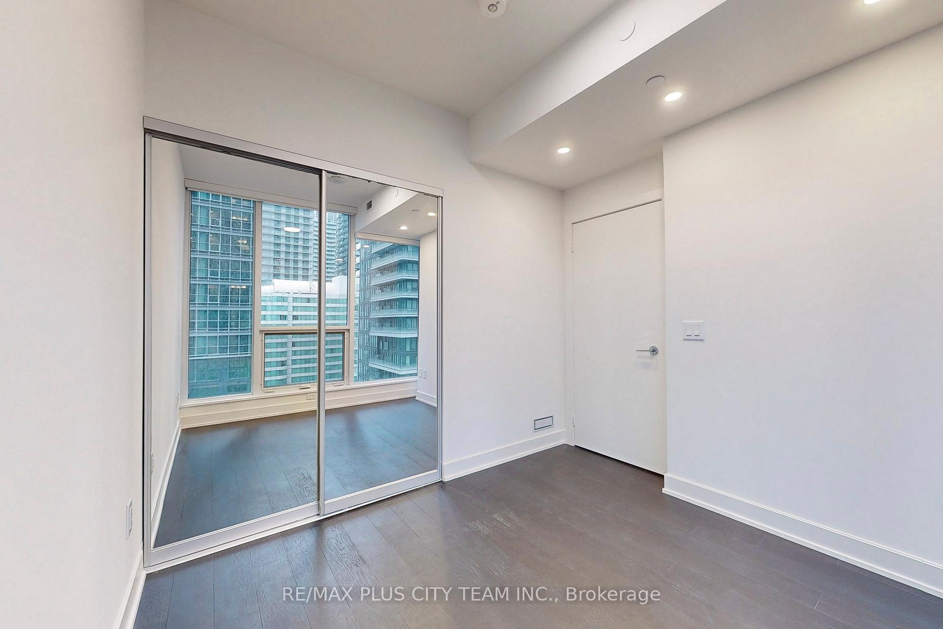 Photo 36 of Unit 1613, 35 Mercer Street, Toronto, Waterfront Communities — HOMEH