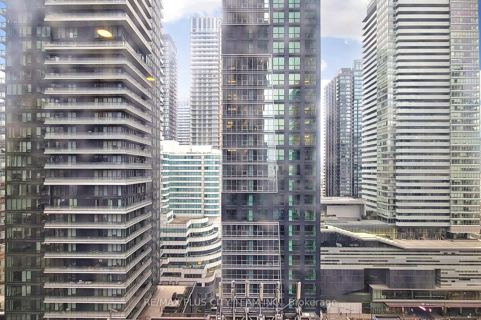 Photo 41 of Unit 1613, 35 Mercer Street, Toronto, Waterfront Communities — HOMEH