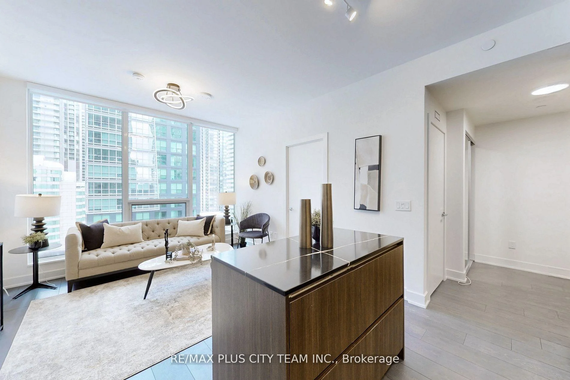 Photo 17 of Unit 1613, 35 Mercer Street, Toronto, Waterfront Communities — HOMEH