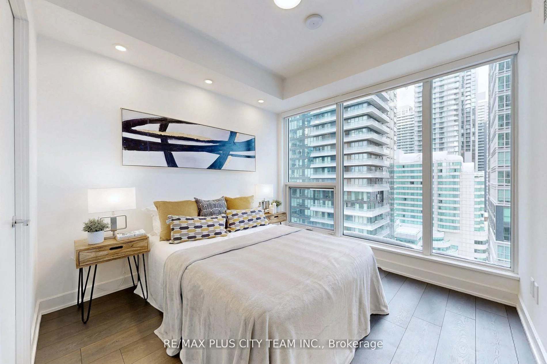 Photo 21 of Unit 1613, 35 Mercer Street, Toronto, Waterfront Communities — HOMEH