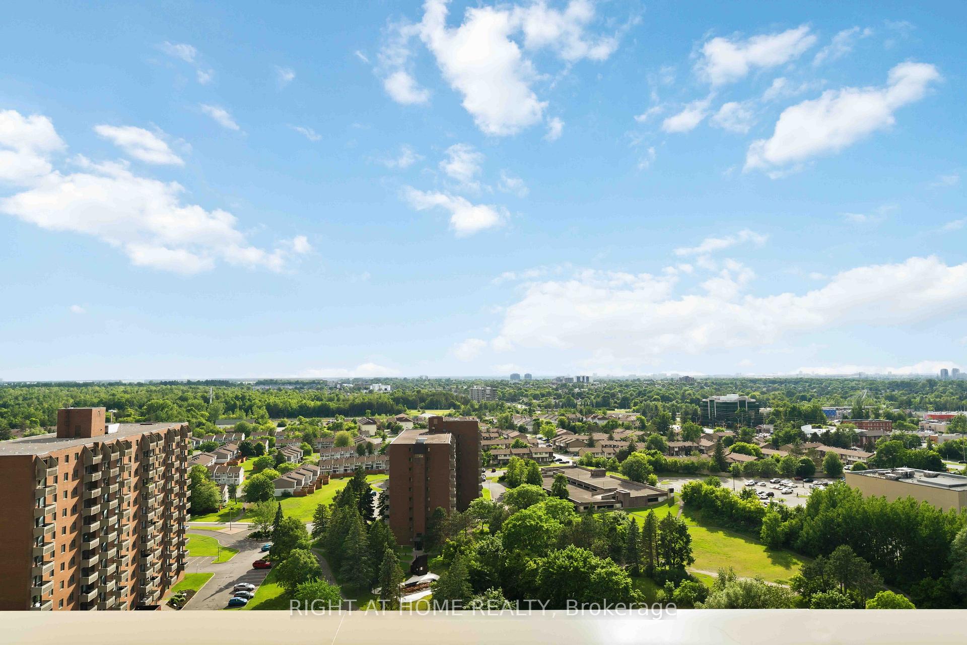 Photo 4 of Unit 911, 2759 Carousel Crescent, Ottawa, Emerald Woods/Sawmill Creek — HOMEH