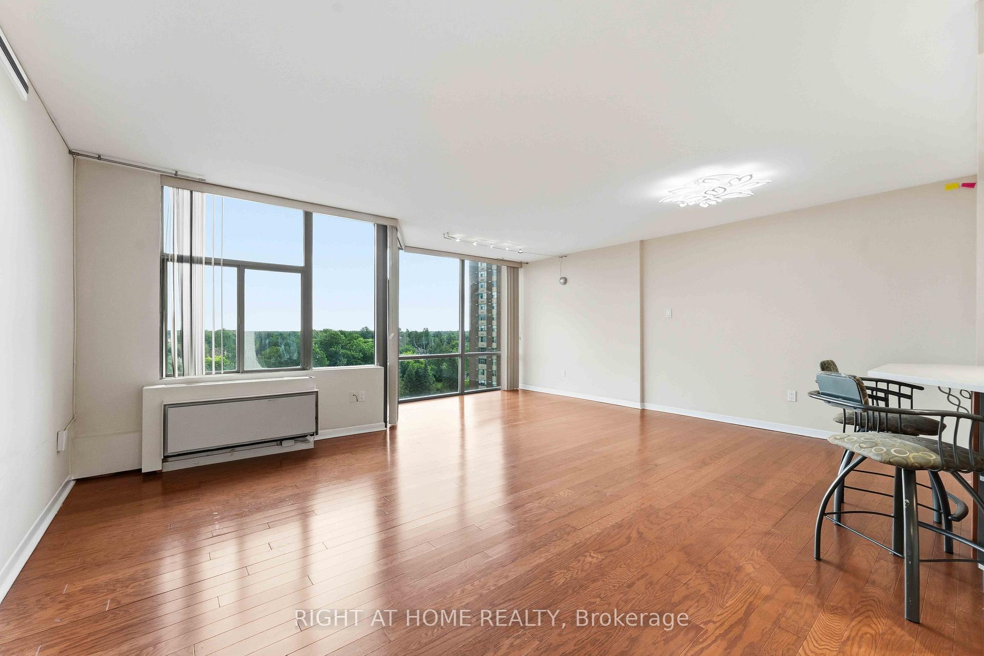 Photo 28 of Unit 911, 2759 Carousel Crescent, Ottawa, Emerald Woods/Sawmill Creek — HOMEH
