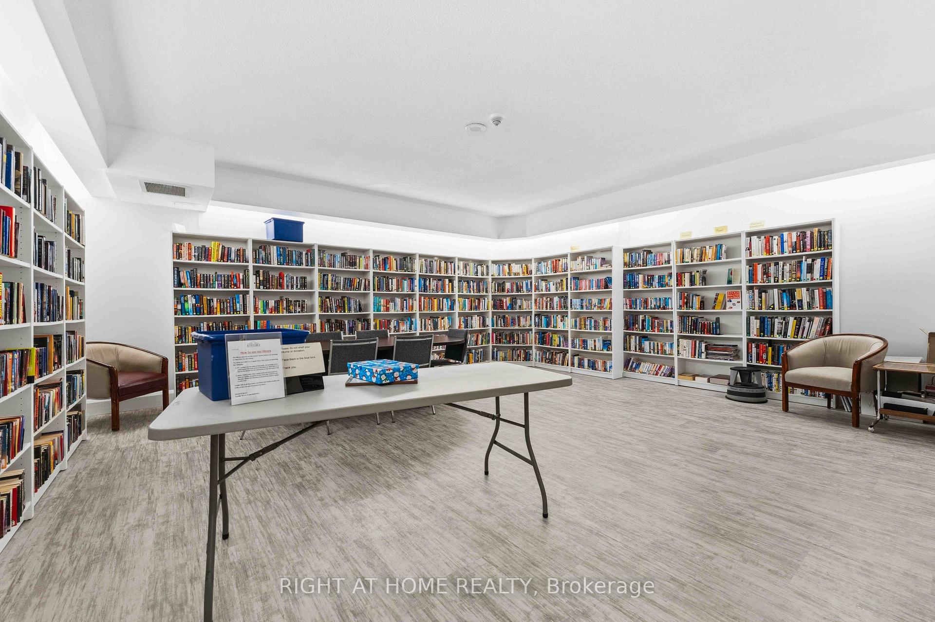 Photo 46 of Unit 911, 2759 Carousel Crescent, Ottawa, Emerald Woods/Sawmill Creek — HOMEH