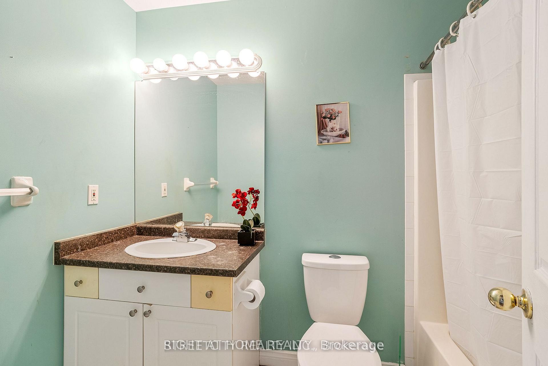 Photo 18 of 126 Meadowridge Road, London, North M — HOMEH