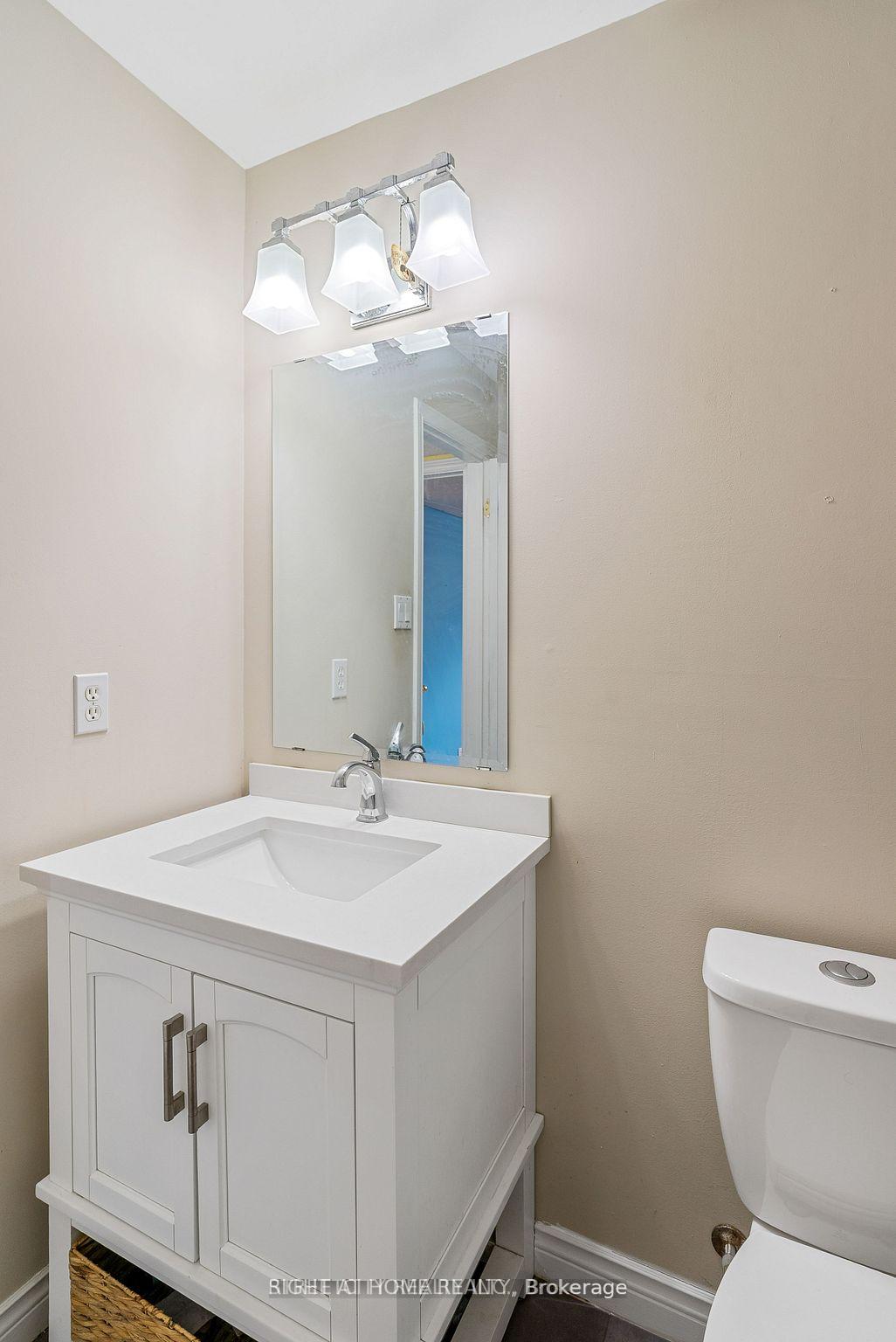 Photo 27 of 126 Meadowridge Road, London, North M — HOMEH
