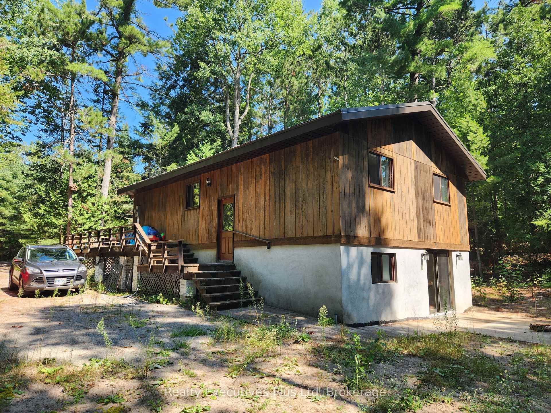 Photo 3 of 2 Zelia Court, Tiny, Rural Tiny — HOMEH