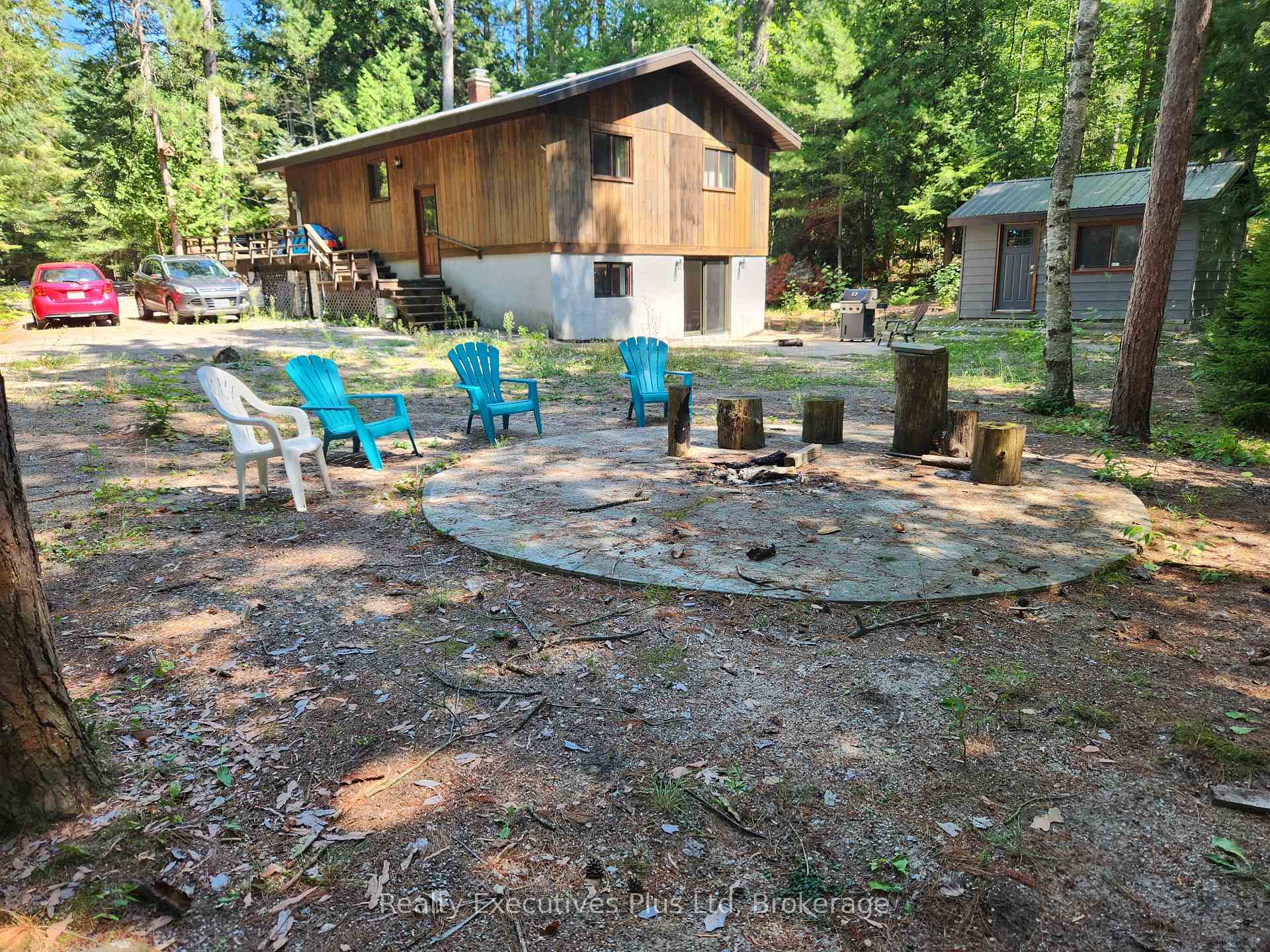 Photo 4 of 2 Zelia Court, Tiny, Rural Tiny — HOMEH