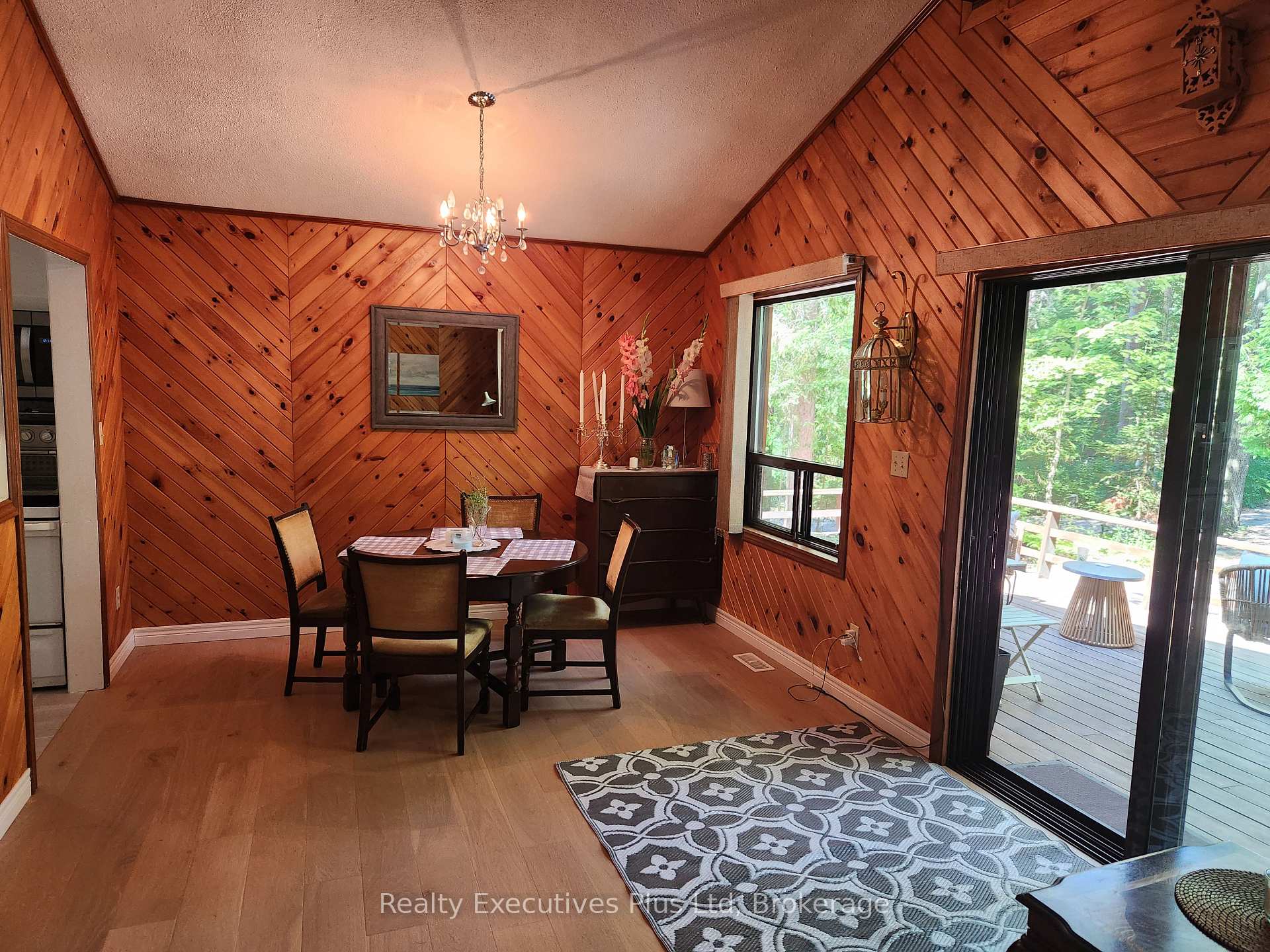 Photo 7 of 2 Zelia Court, Tiny, Rural Tiny — HOMEH