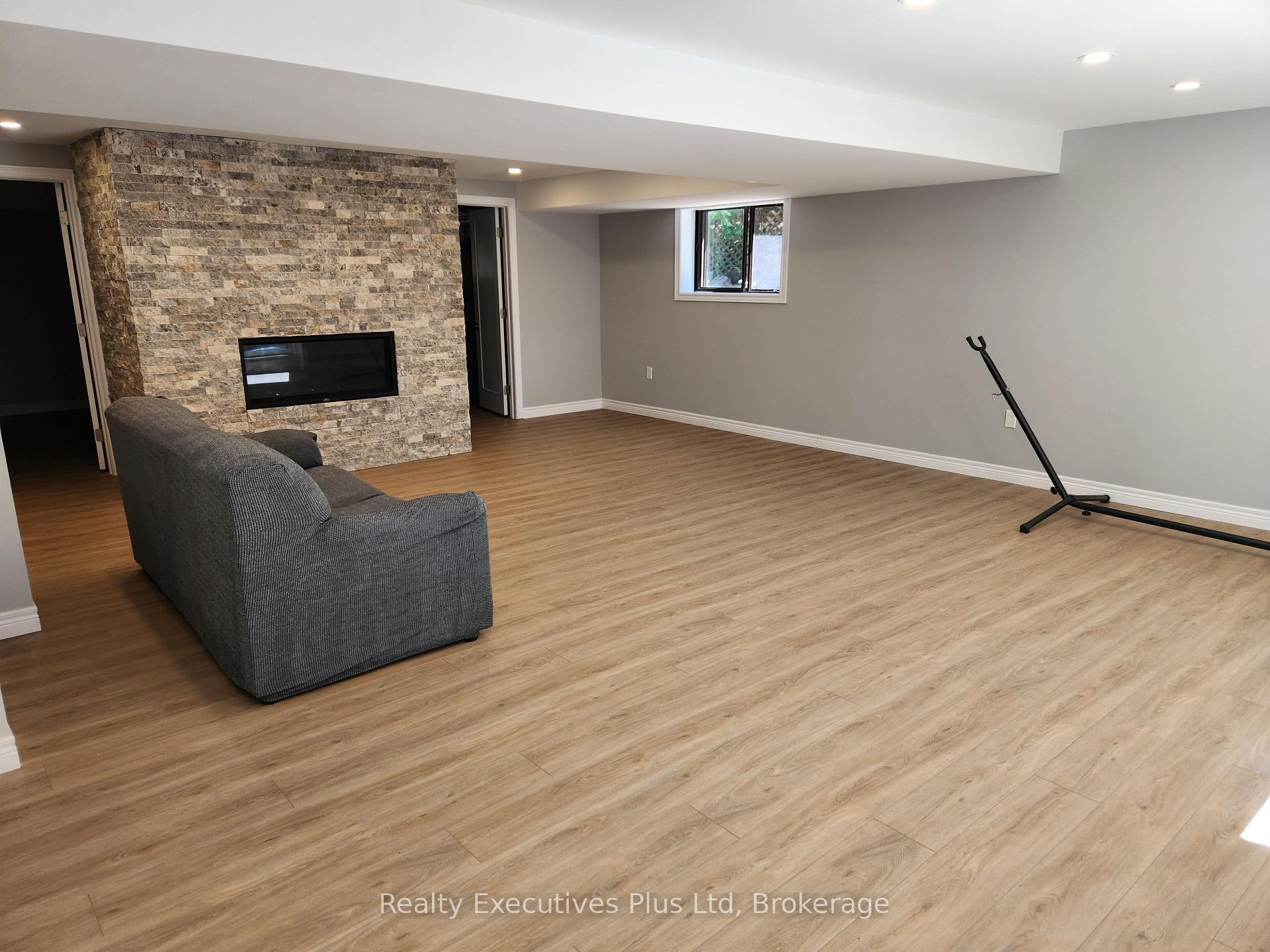 Photo 20 of 2 Zelia Court, Tiny, Rural Tiny — HOMEH