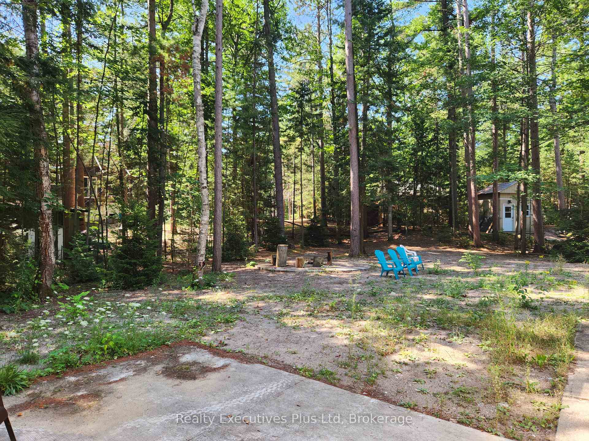 Photo 24 of 2 Zelia Court, Tiny, Rural Tiny — HOMEH