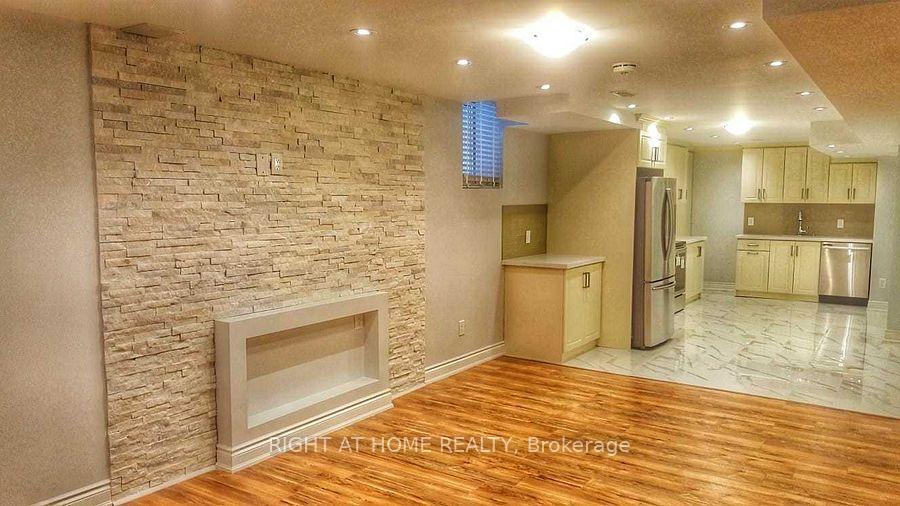 Photo 13 of Unit 2, 84 Rising Hill Ridge, Brampton, Bram West — HOMEH