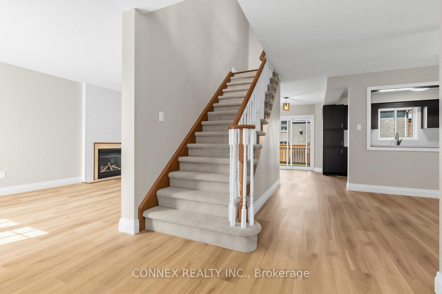 Photo 3 of 16 Mcavoy Drive, Barrie, Edgehill Drive — HOMEH
