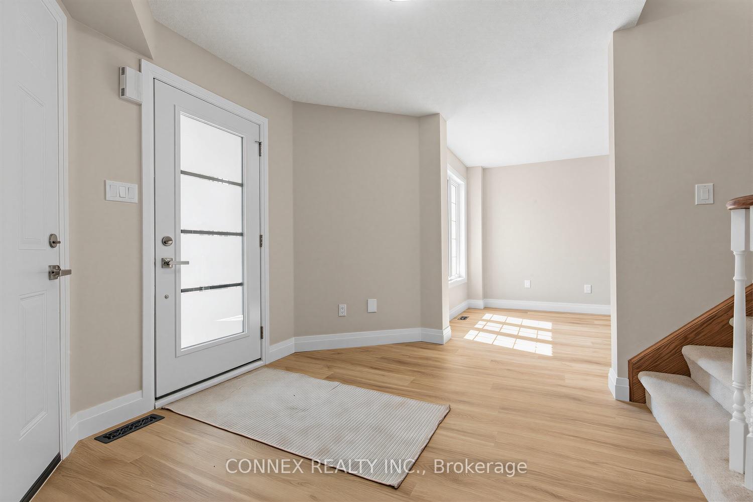 Photo 4 of 16 Mcavoy Drive, Barrie, Edgehill Drive — HOMEH