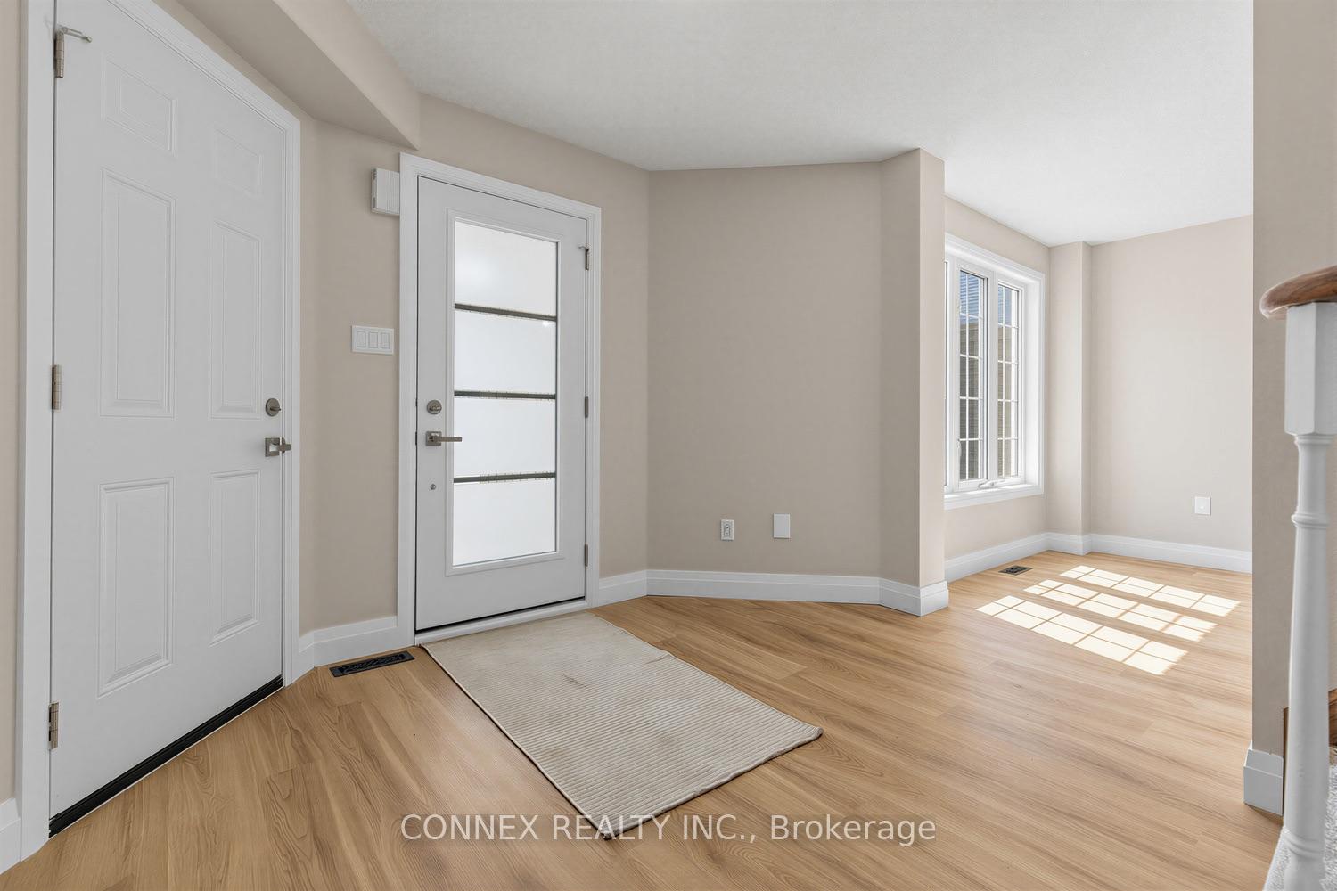 Photo 5 of 16 Mcavoy Drive, Barrie, Edgehill Drive — HOMEH