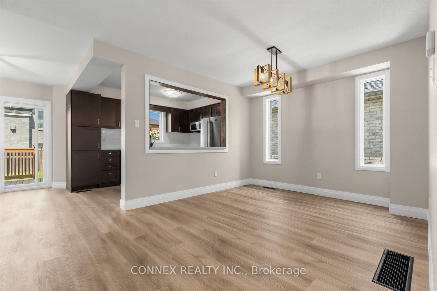 Photo 7 of 16 Mcavoy Drive, Barrie, Edgehill Drive — HOMEH
