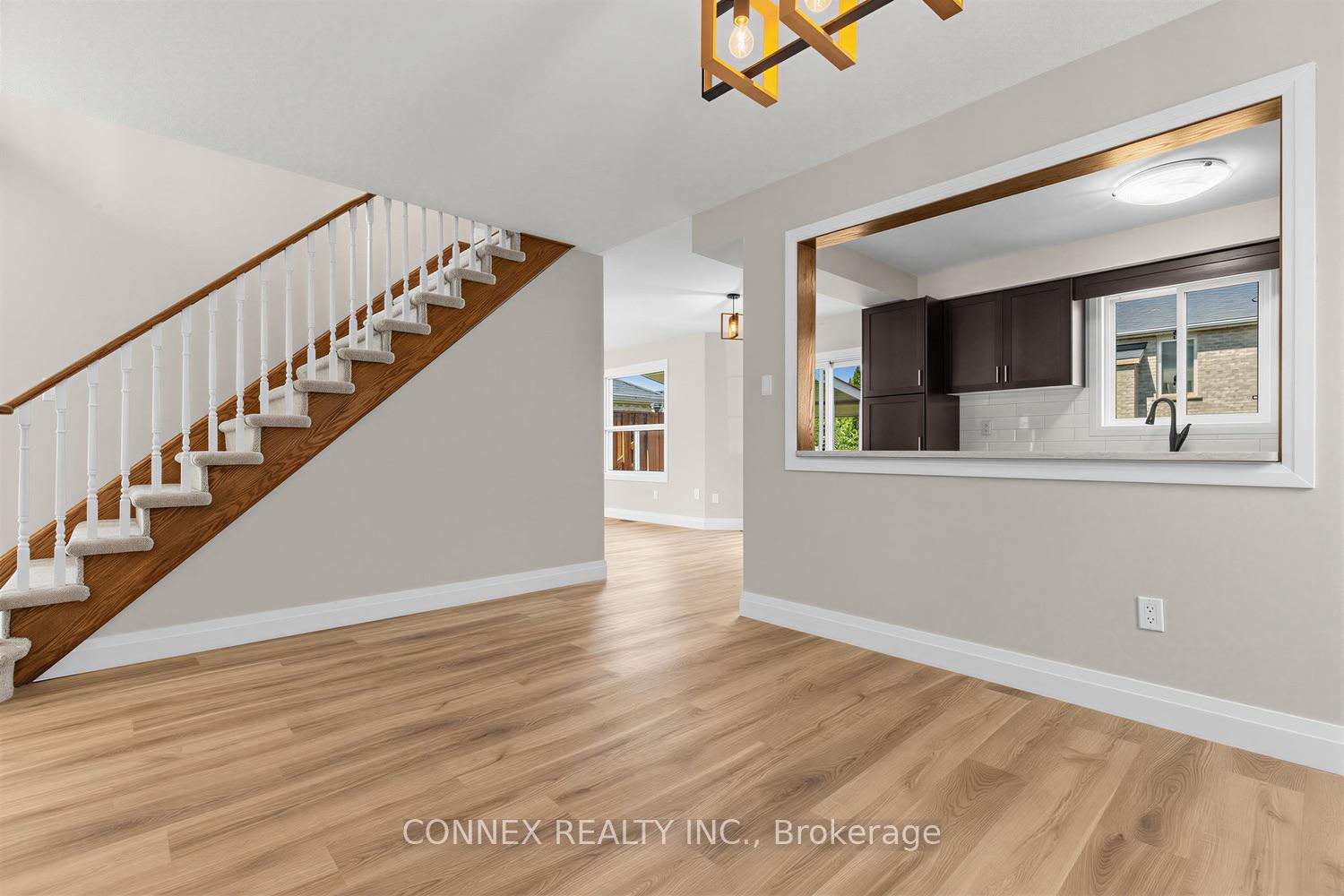 Photo 10 of 16 Mcavoy Drive, Barrie, Edgehill Drive — HOMEH