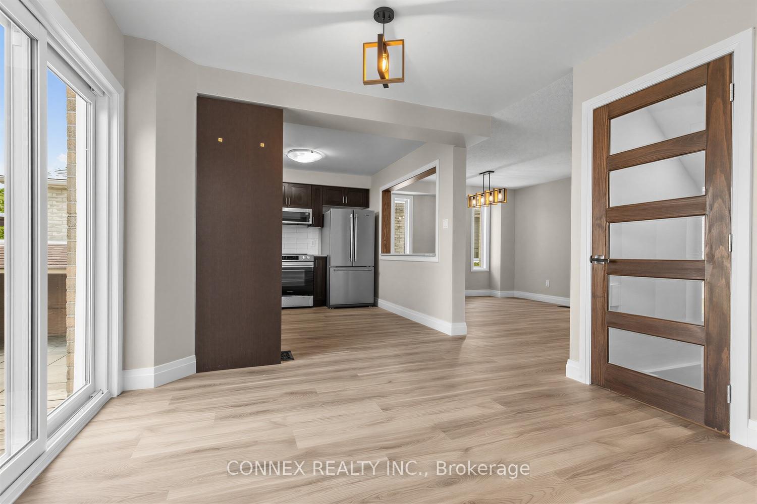 Photo 17 of 16 Mcavoy Drive, Barrie, Edgehill Drive — HOMEH