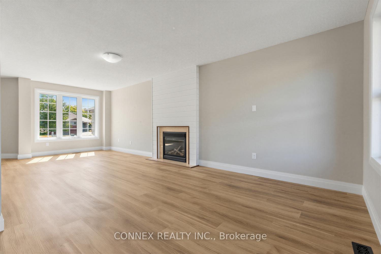 Photo 18 of 16 Mcavoy Drive, Barrie, Edgehill Drive — HOMEH