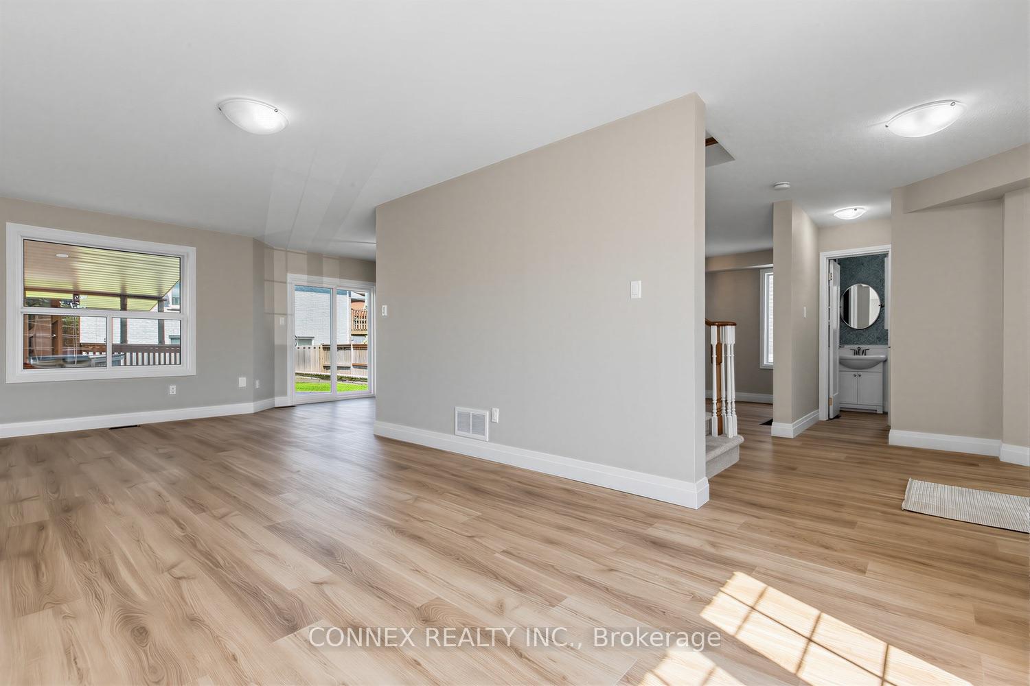 Photo 21 of 16 Mcavoy Drive, Barrie, Edgehill Drive — HOMEH