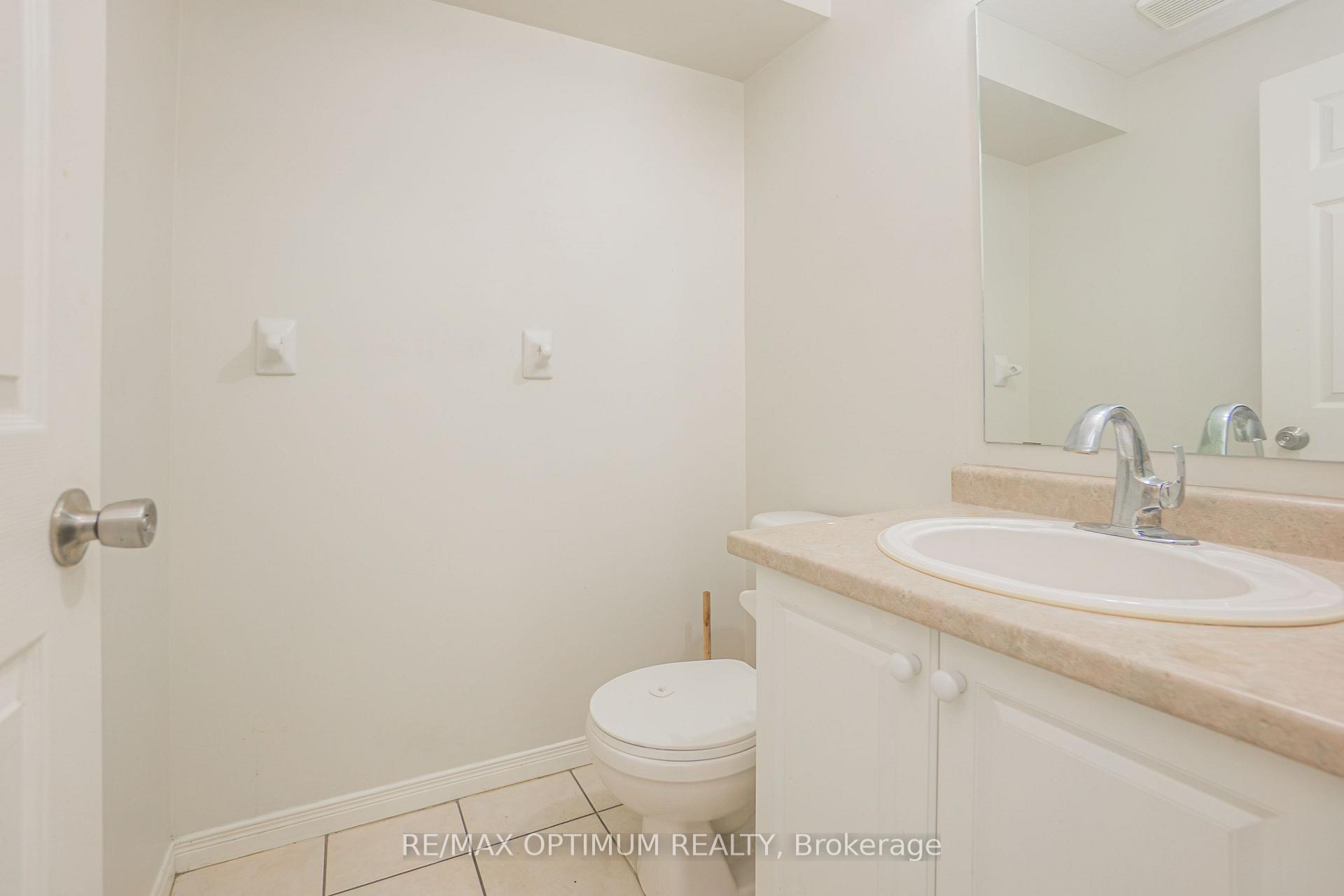 Photo 12 of 139 Activa Avenue, Kitchener, Larentian West — HOMEH