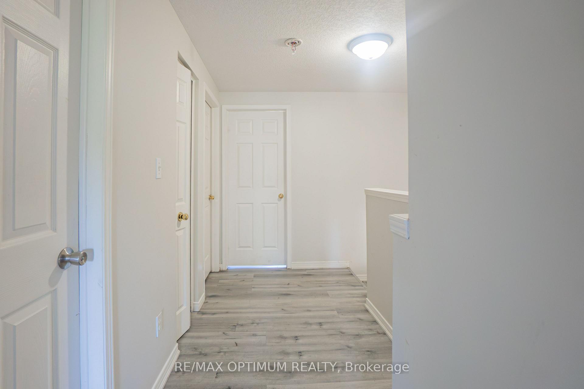 Photo 17 of 139 Activa Avenue, Kitchener, Larentian West — HOMEH