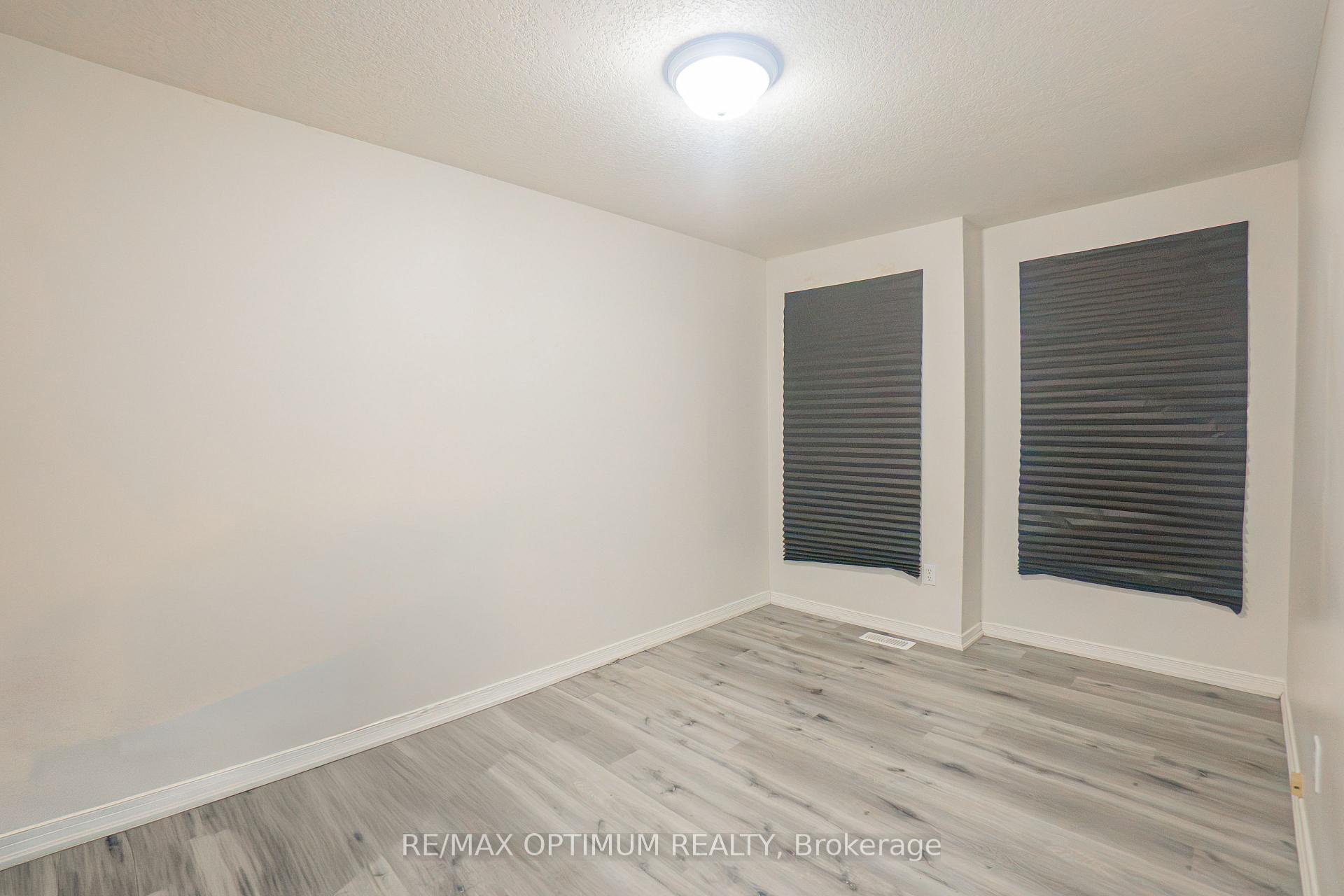 Photo 18 of 139 Activa Avenue, Kitchener, Larentian West — HOMEH
