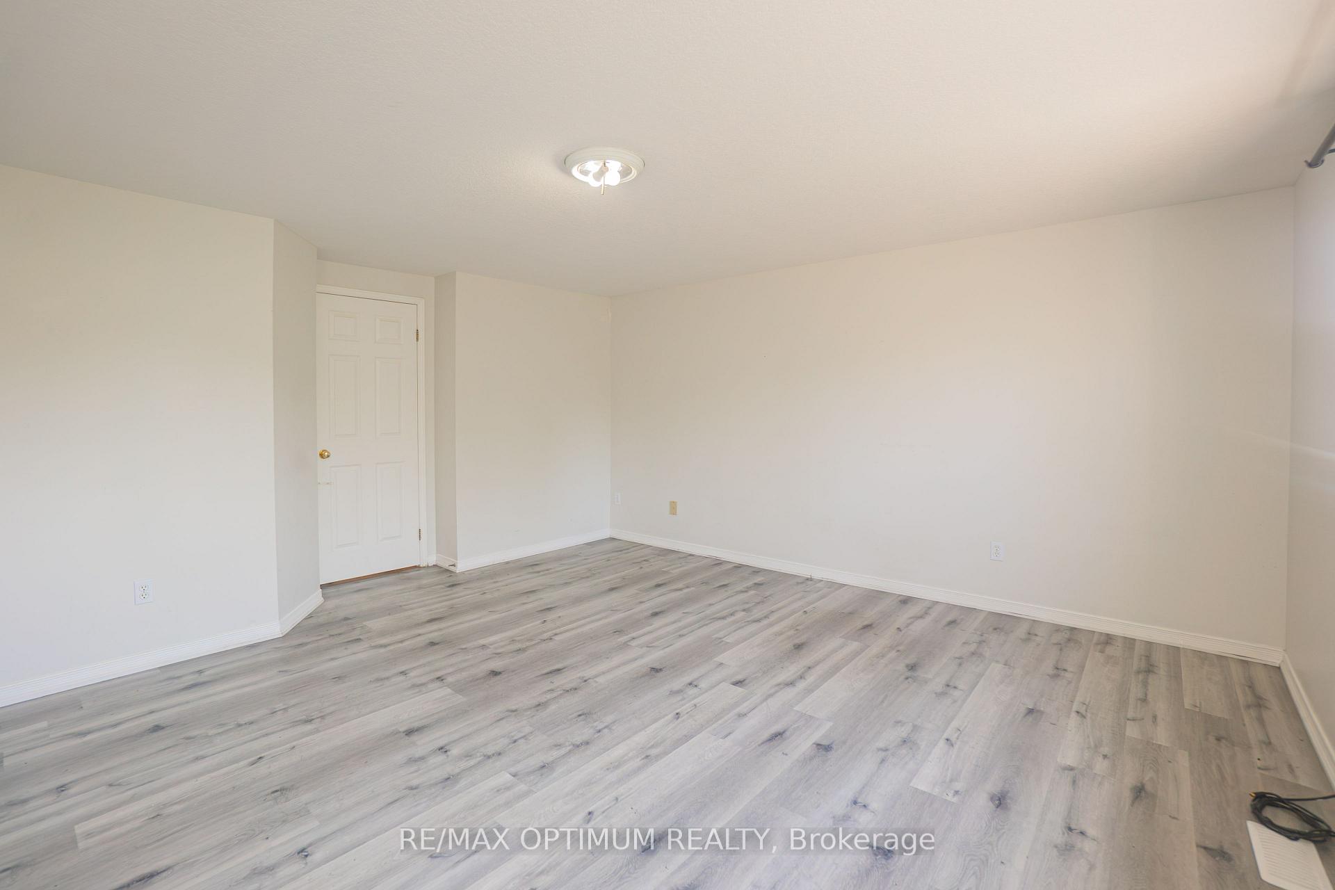 Photo 20 of 139 Activa Avenue, Kitchener, Larentian West — HOMEH