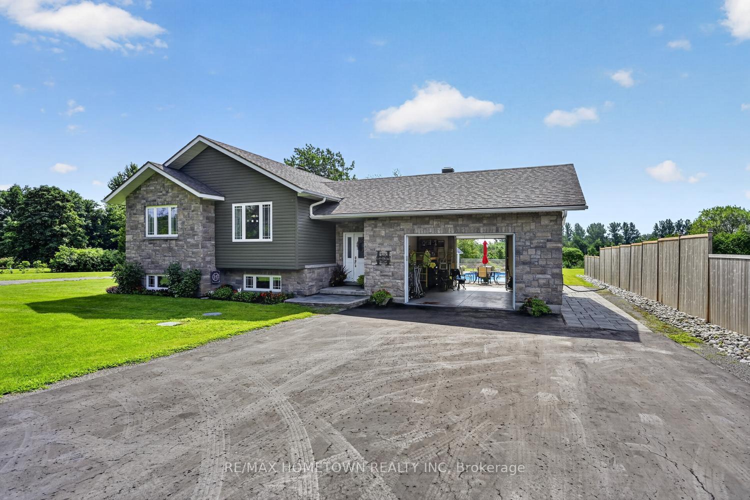 Photo 3 of 2915 2nd Concession, Elizabethtown-Kitley, Elizabethtown Kitley (Old Kitley) Twp — HOMEH