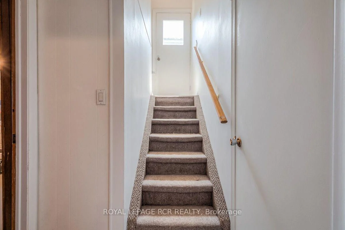 Photo 14 of 11 Jacksons Point Avenue, Georgina, Sutton & Jackson's Point — HOMEH