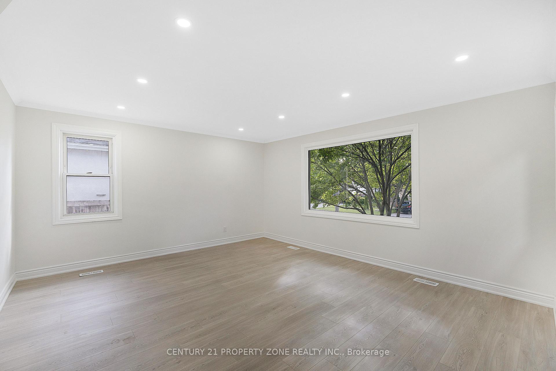 Photo 5 of 37 Adanac Drive, Scarborough, Cliffcrest — HOMEH