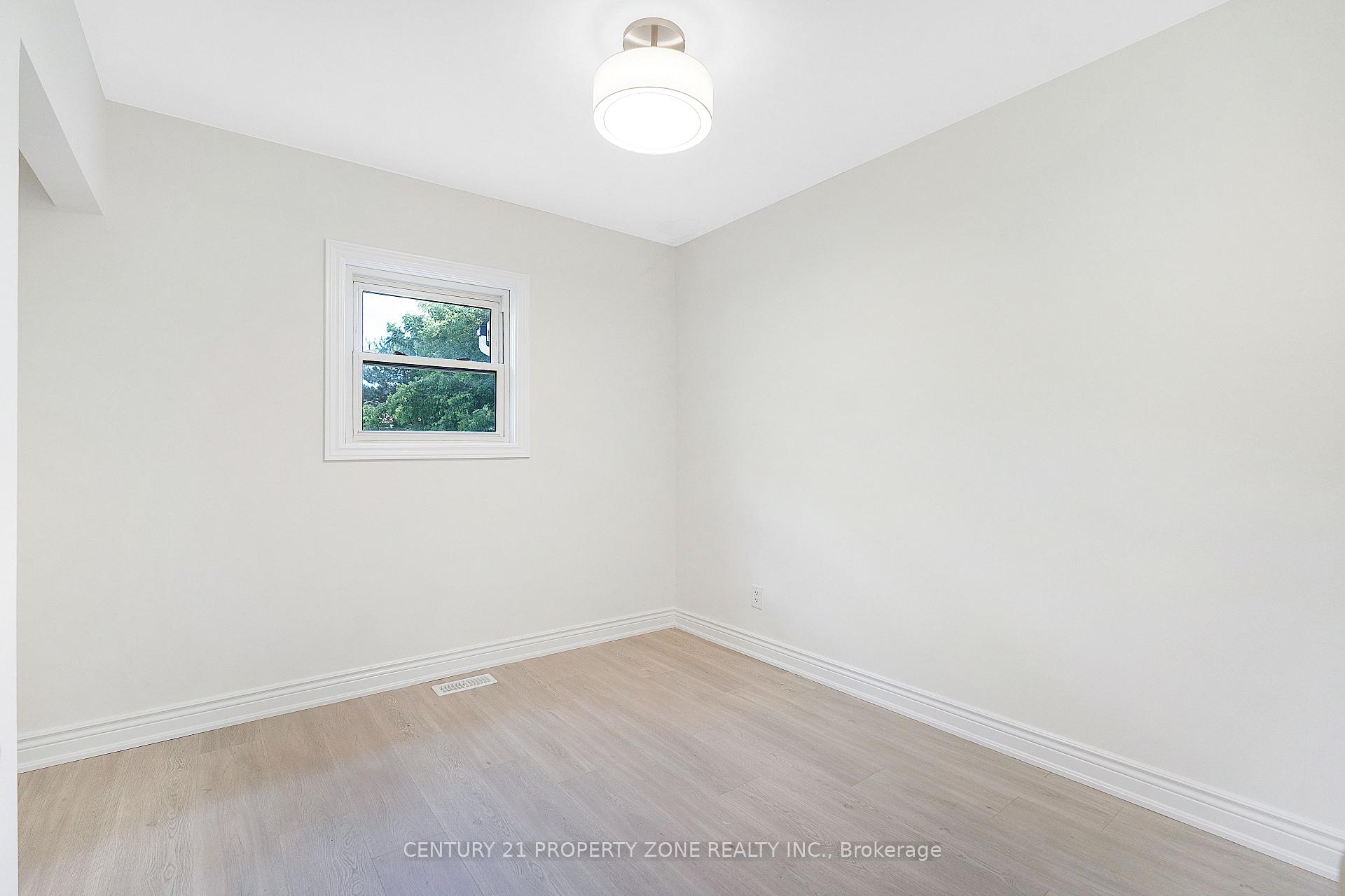 Photo 9 of 37 Adanac Drive, Scarborough, Cliffcrest — HOMEH