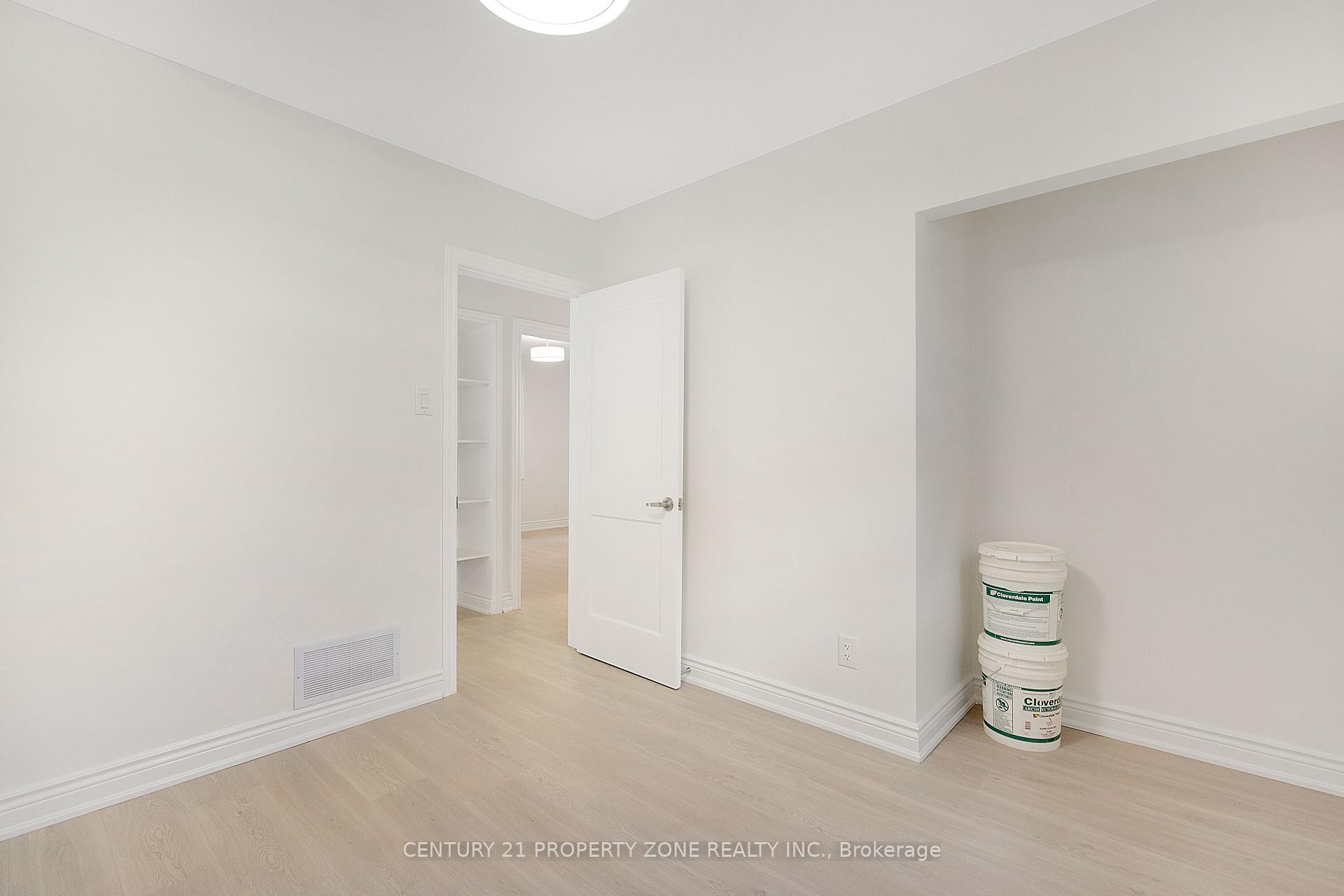 Photo 10 of 37 Adanac Drive, Scarborough, Cliffcrest — HOMEH