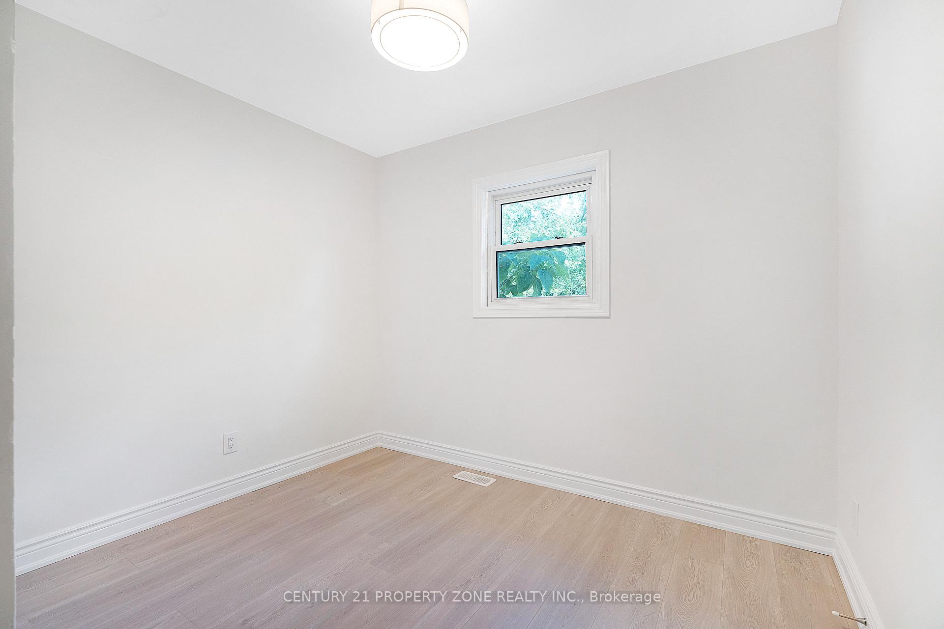 Photo 13 of 37 Adanac Drive, Scarborough, Cliffcrest — HOMEH