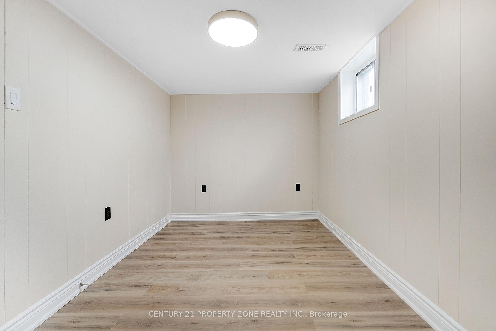 Photo 19 of 37 Adanac Drive, Scarborough, Cliffcrest — HOMEH